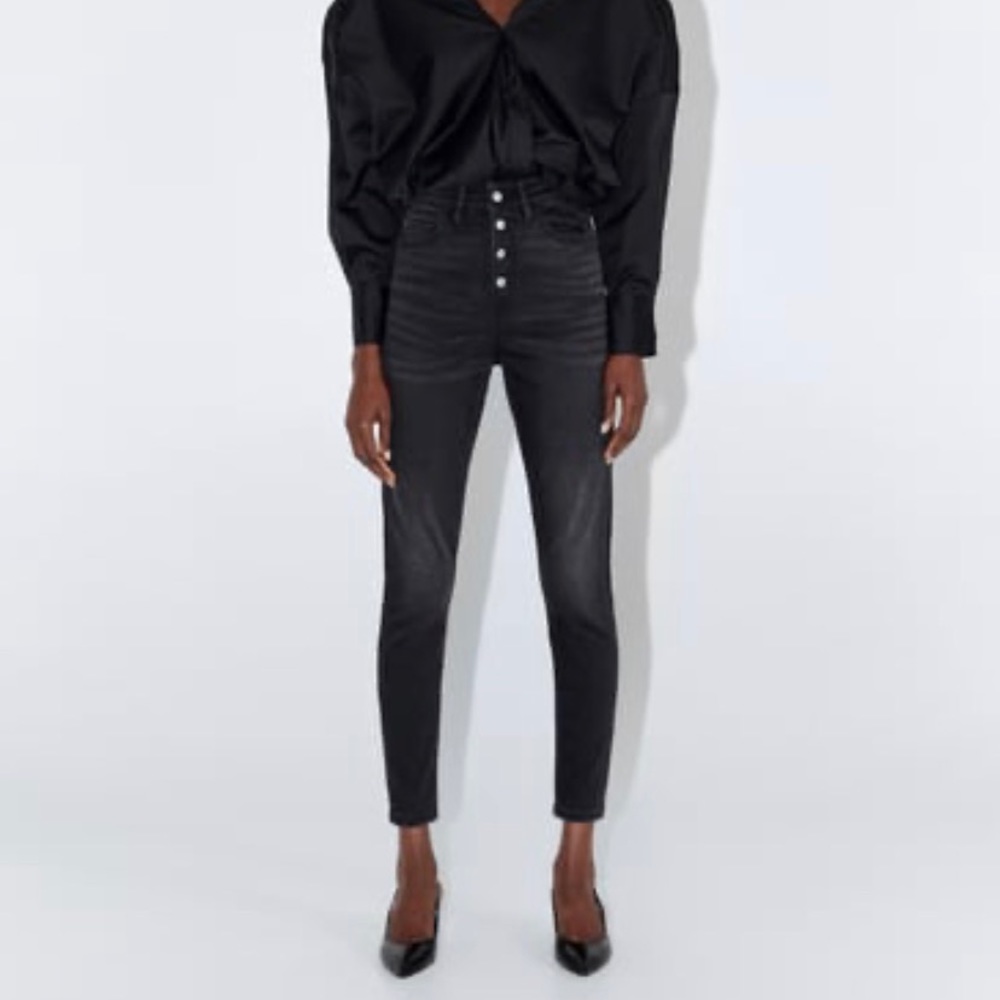 Zara buttoned skinny high rise jeans